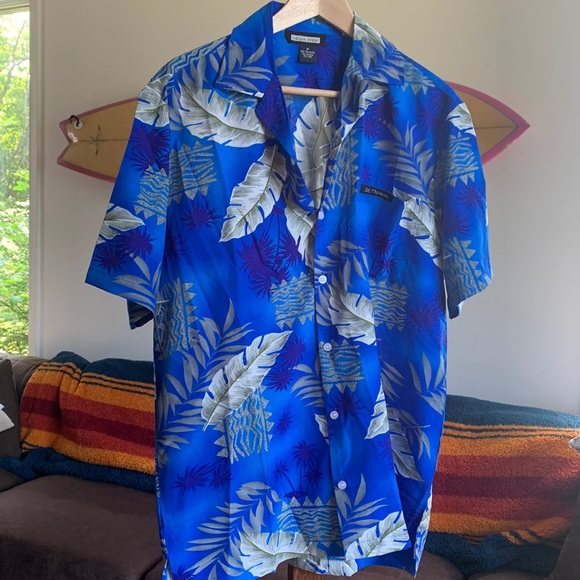 Tops - Vintage Hawaiian button up shirt